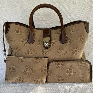 Dooney & Bourke Signature Tote Set! Vintage Beauty! EUC